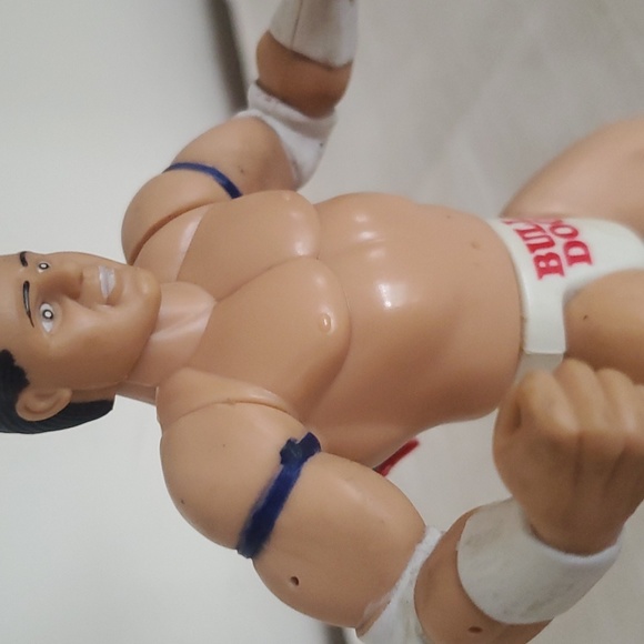 Bull Dog Vintage 1996 WWF Action Figure - Picture 3 of 12